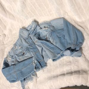 Cropped Distressed denim jacket